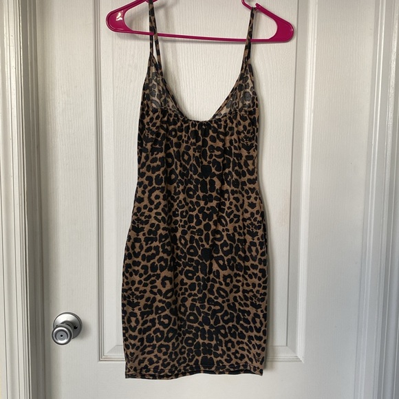 Like New Pretty Little Thing Bodycon Dress - Picture 3 of 3